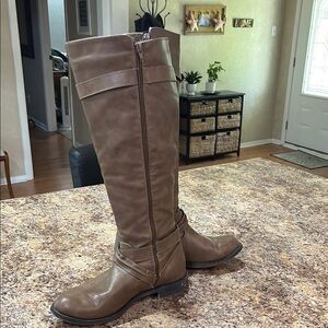 Brown Knee-High Leather Boots